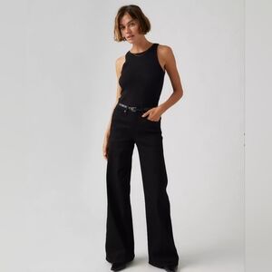 NWT Levi's Shaping Wide Leg 318